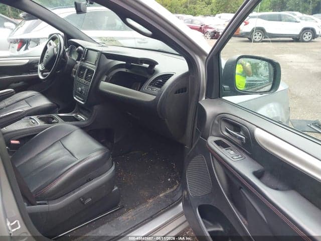 2017 DODGE GRAND CARAVAN GT 5