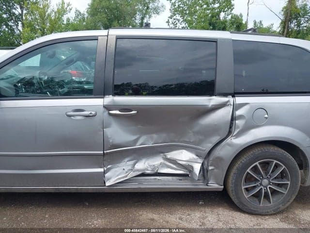 2017 DODGE GRAND CARAVAN GT 6