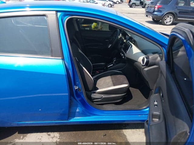 2020 NISSAN VERSA SV XTRONIC CVT 5