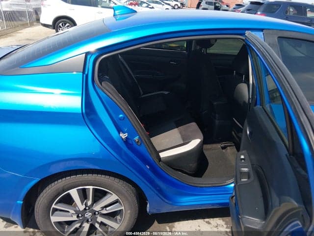 2020 NISSAN VERSA SV XTRONIC CVT 8