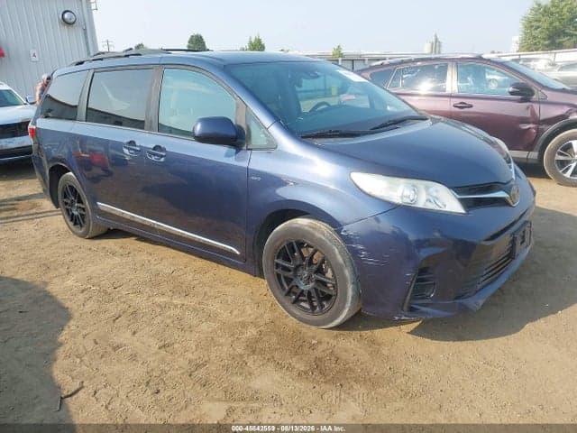2018 TOYOTA SIENNA LE 7 PASSENGER 1
