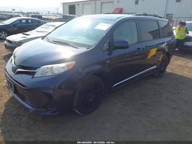 2018 TOYOTA SIENNA LE 7 PASSENGER 2