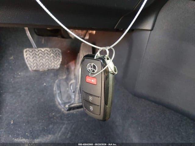 2023 TOYOTA PRIUS LE AWD-E 11