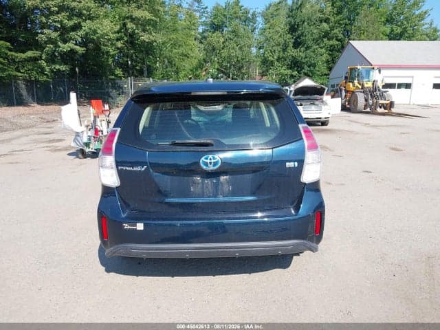 2017 TOYOTA PRIUS V THREE 16
