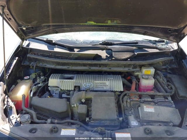 2017 TOYOTA PRIUS V THREE 10