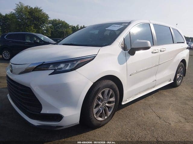 2021 TOYOTA SIENNA LE 6