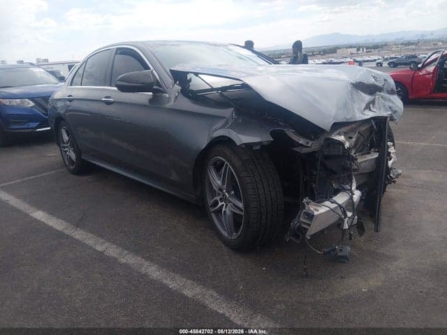 2019 MERCEDES-BENZ E 300 1