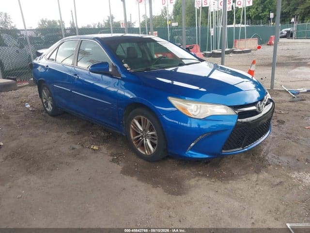 2017 TOYOTA CAMRY SE 1