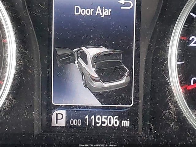 2017 TOYOTA CAMRY SE 16