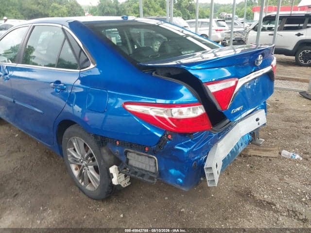 2017 TOYOTA CAMRY SE 19