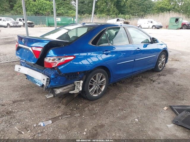 2017 TOYOTA CAMRY SE 4