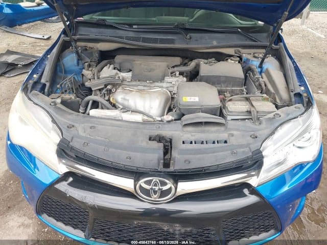 2017 TOYOTA CAMRY SE 10