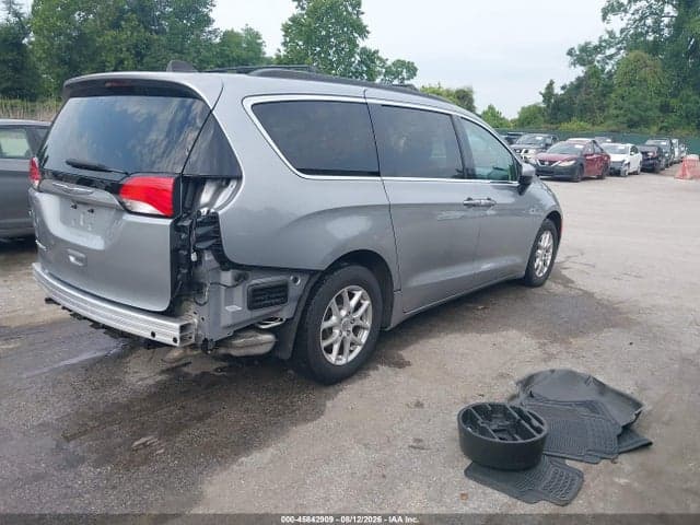 2021 CHRYSLER VOYAGER LXI 4