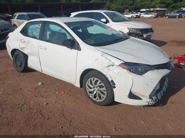 2018 TOYOTA COROLLA LE 1