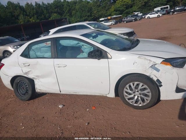 2018 TOYOTA COROLLA LE 13