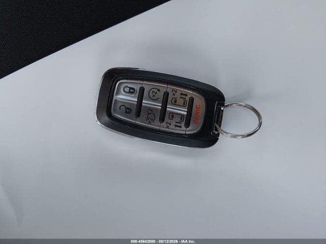 2023 CHRYSLER VOYAGER LX 11