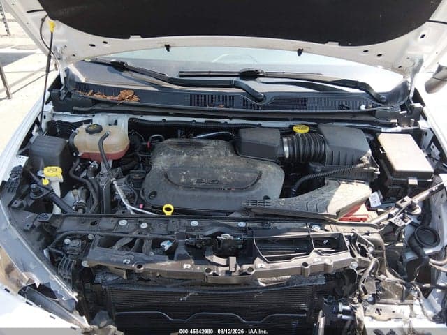 2023 CHRYSLER VOYAGER LX 10