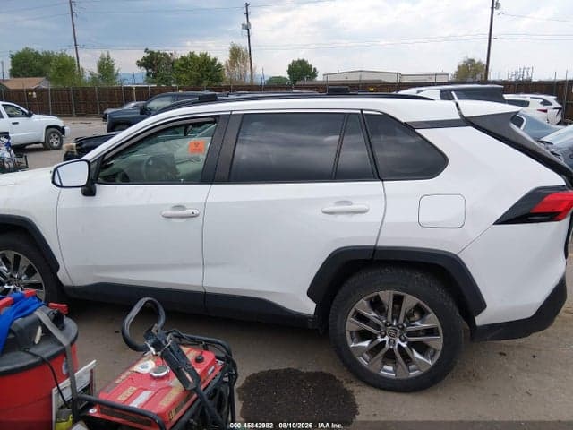 2020 TOYOTA RAV4 XLE PREMIUM 13