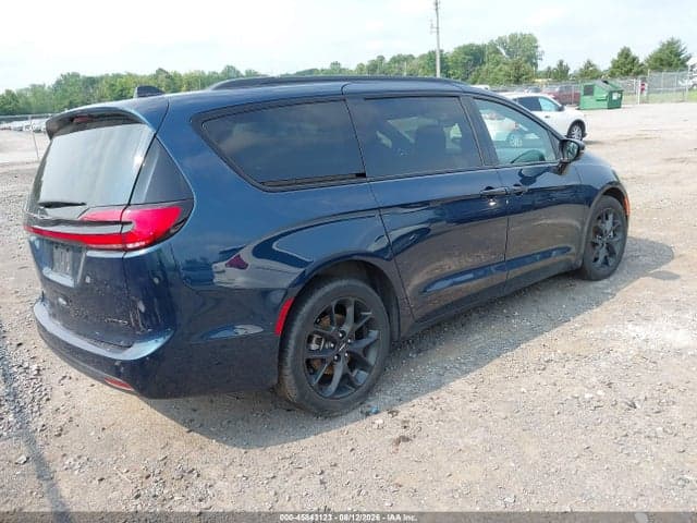 2025 CHRYSLER PACIFICA LIMITED 4