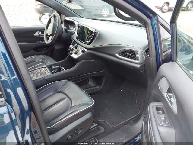 2025 CHRYSLER PACIFICA LIMITED 5