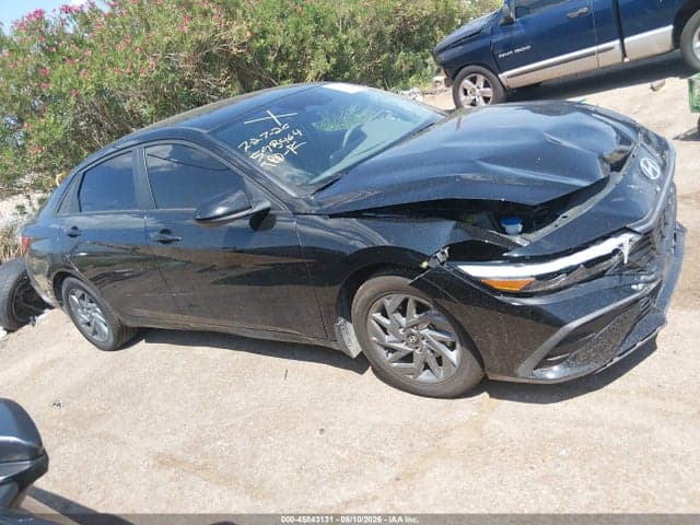 2024 HYUNDAI ELANTRA SEL 13