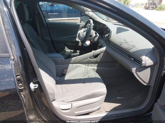 2024 HYUNDAI ELANTRA SEL 5