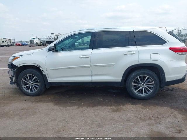 2019 TOYOTA HIGHLANDER XLE 15