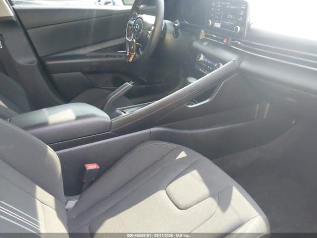 2023 HYUNDAI ELANTRA SEL 5