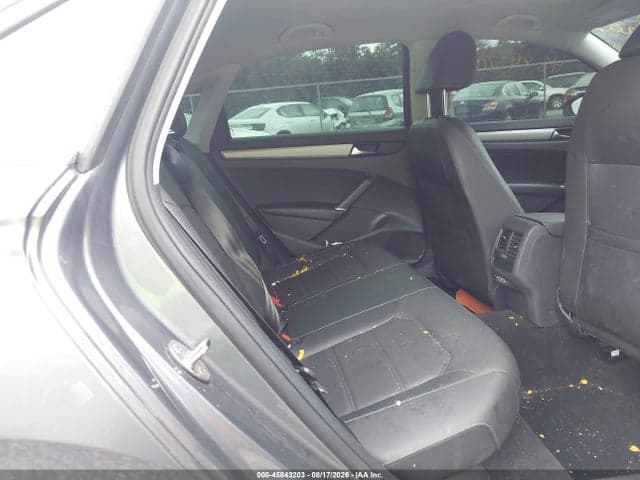 2021 VOLKSWAGEN PASSAT 2.0T SE 8