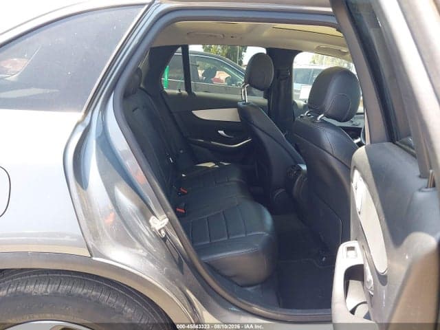 2017 MERCEDES-BENZ GLC 300 8