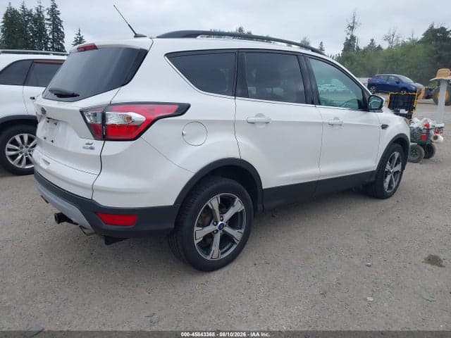 2017 FORD ESCAPE SE 4