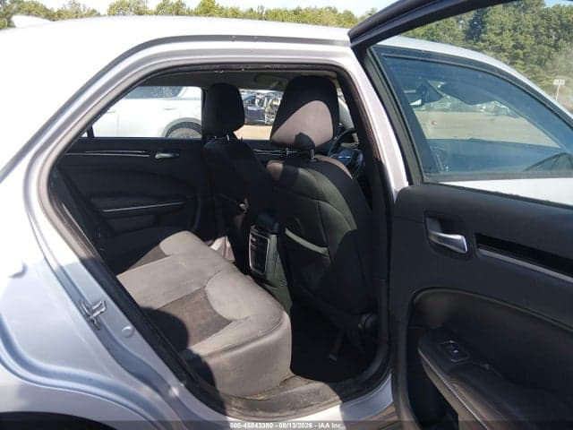 2023 CHRYSLER 300 TOURING 8