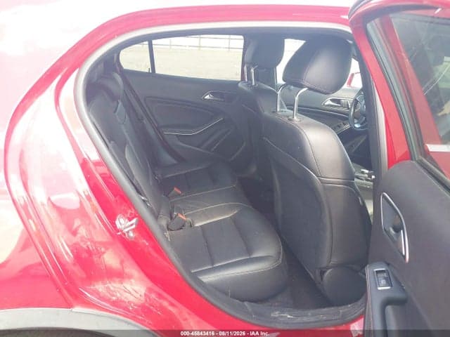 2018 MERCEDES-BENZ GLA 250 4MATIC 8