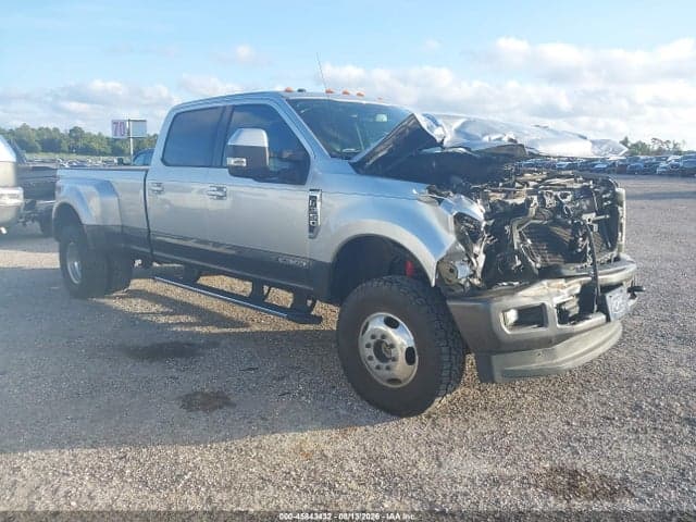 2017 FORD F-350 LARIAT 13