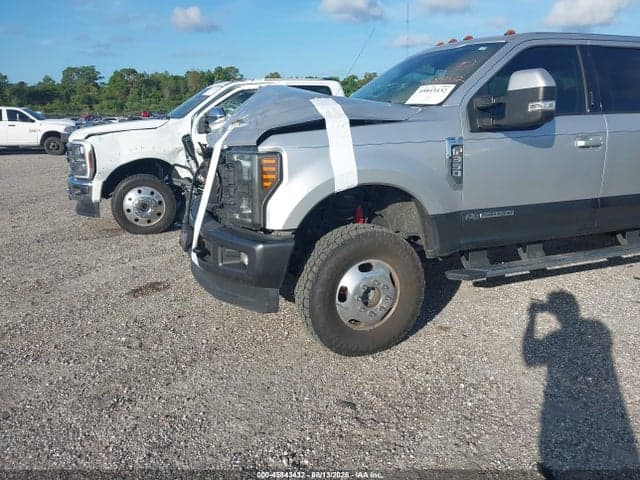 2017 FORD F-350 LARIAT 6