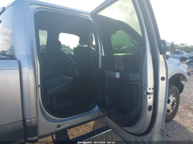 2017 FORD F-350 LARIAT 8