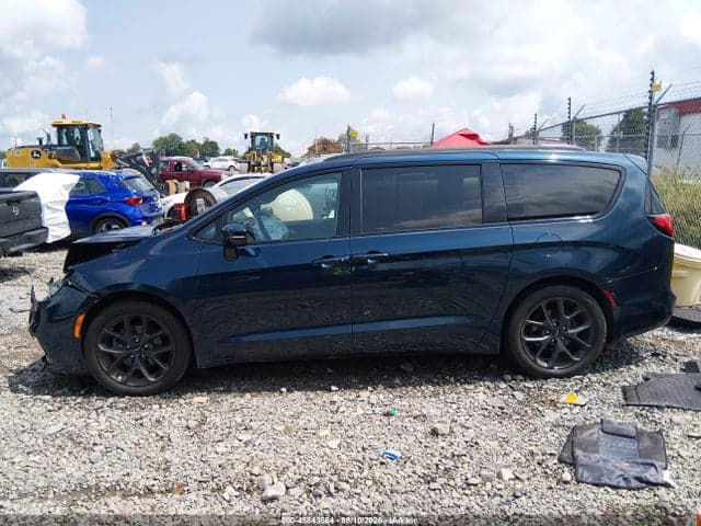 2022 CHRYSLER PACIFICA TOURING L 14