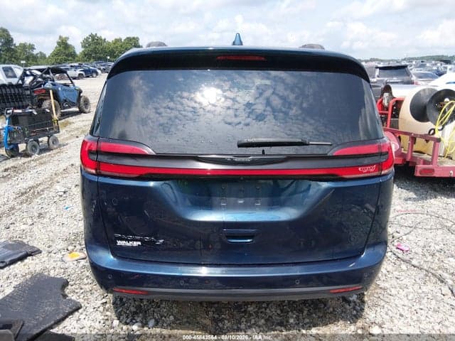 2022 CHRYSLER PACIFICA TOURING L 16