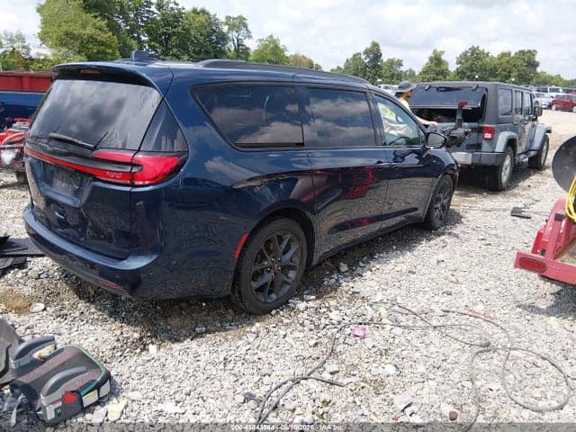 2022 CHRYSLER PACIFICA TOURING L 4