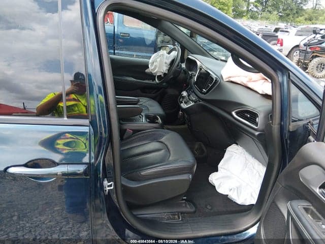 2022 CHRYSLER PACIFICA TOURING L 5