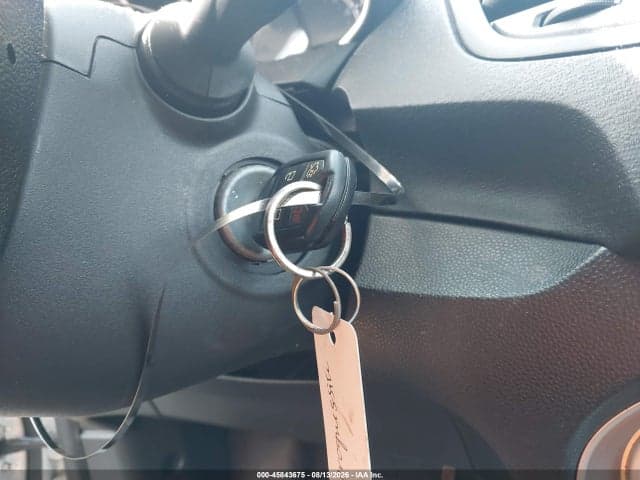 2017 FORD FIESTA SE 11