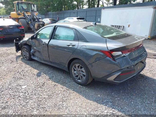 2024 HYUNDAI ELANTRA SEL 3