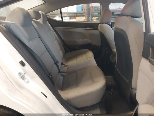 2017 HYUNDAI ELANTRA SE 8