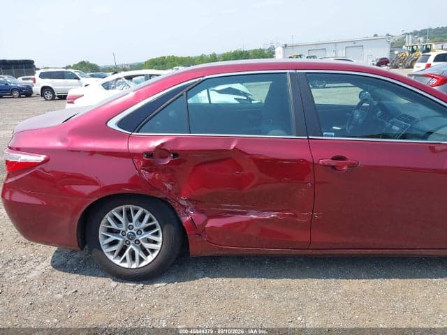 2017 TOYOTA CAMRY LE 6