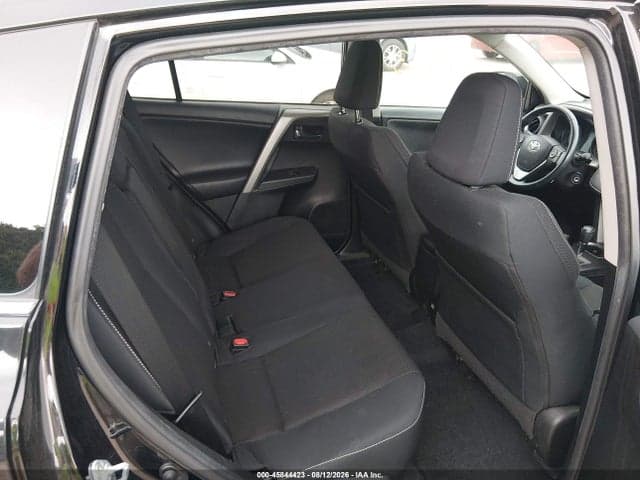 2017 TOYOTA RAV4 XLE 8