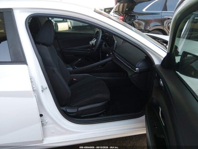 2024 HYUNDAI ELANTRA SEL 5