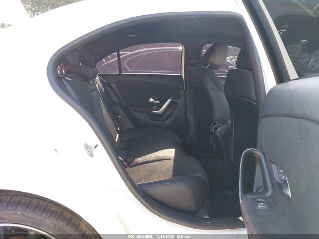 2021 MERCEDES-BENZ A 220 4MATIC 8