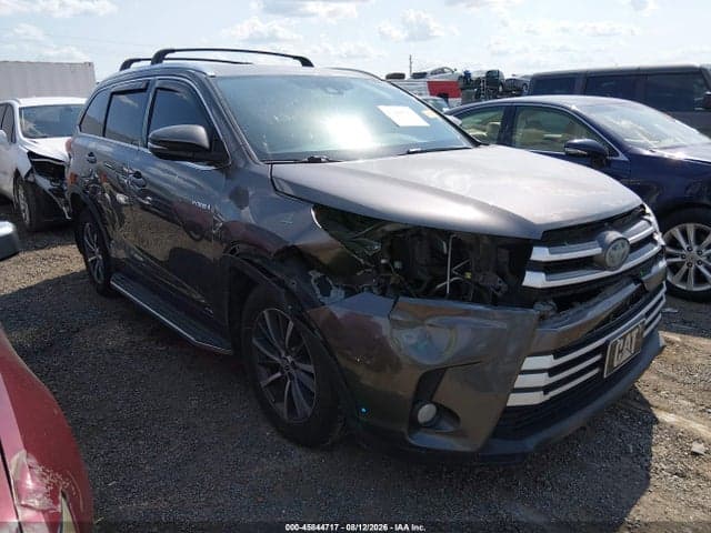 2017 TOYOTA HIGHLANDER HYBRID XLE 1
