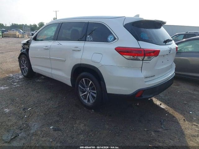 2018 TOYOTA HIGHLANDER XLE 3