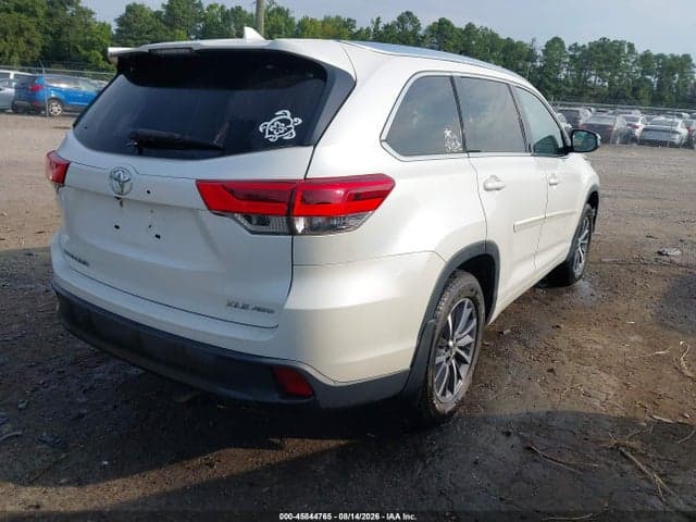 2018 TOYOTA HIGHLANDER XLE 4